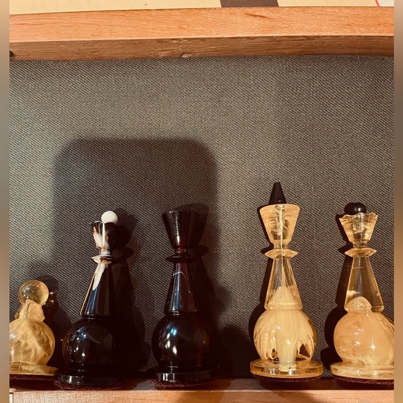 Baltic Sea Amber Vintage Chess Gift Set - Picture 11 of 11